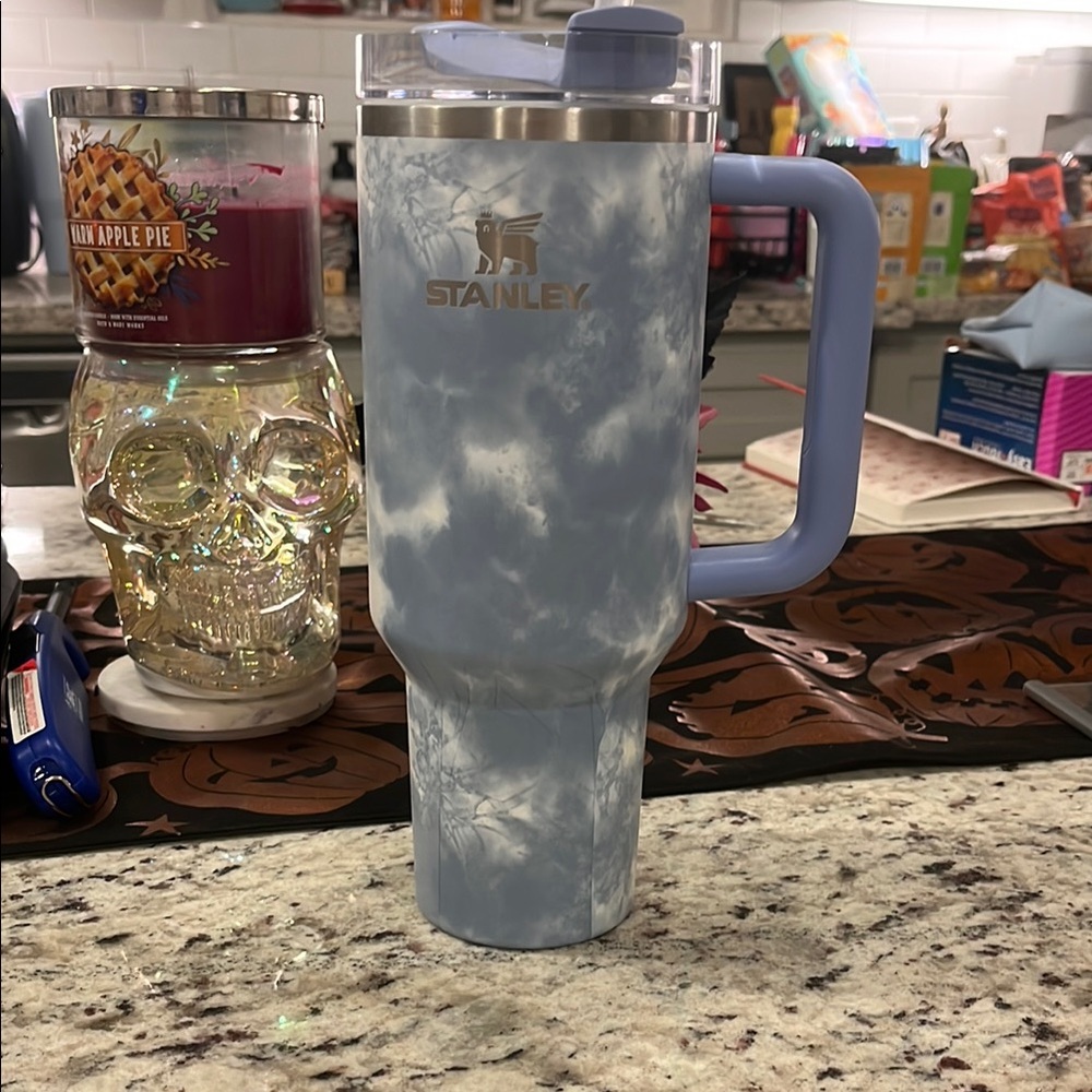 Stanley Sky Blue Marbled Mug with Handle